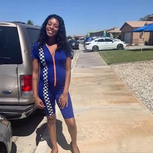 Meet your Posher, Monae